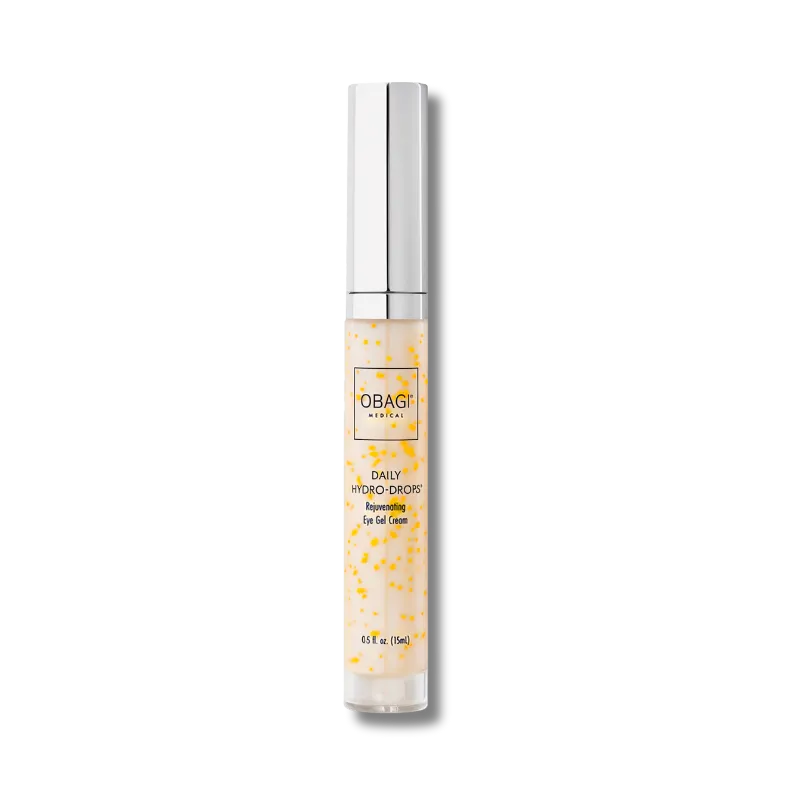 Mujer aplicando Obagi Daily Hydro-Drop Eye Gel en el contorno de ojos para hidratar, reducir bolsas y suavizar líneas finas