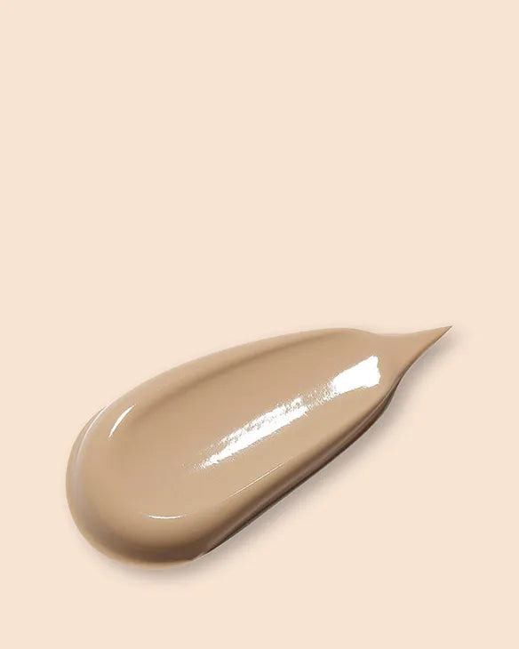 Cushion Clean-Up Skinfit SPF 50 con protección solar y cobertura natural que ilumina y unifica el tono de la piel.